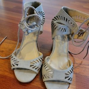 Neutral Cutout Wedges